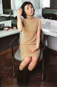 rena_tanaka056.jpg (49900 bytes)